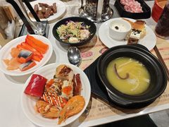-金马门国际美食百汇(珞喻路店)