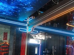 -屋有岛沉浸游戏旗舰店(中山公园店)