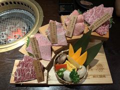 -山川小町·极番烧肉(新地假日广场店)