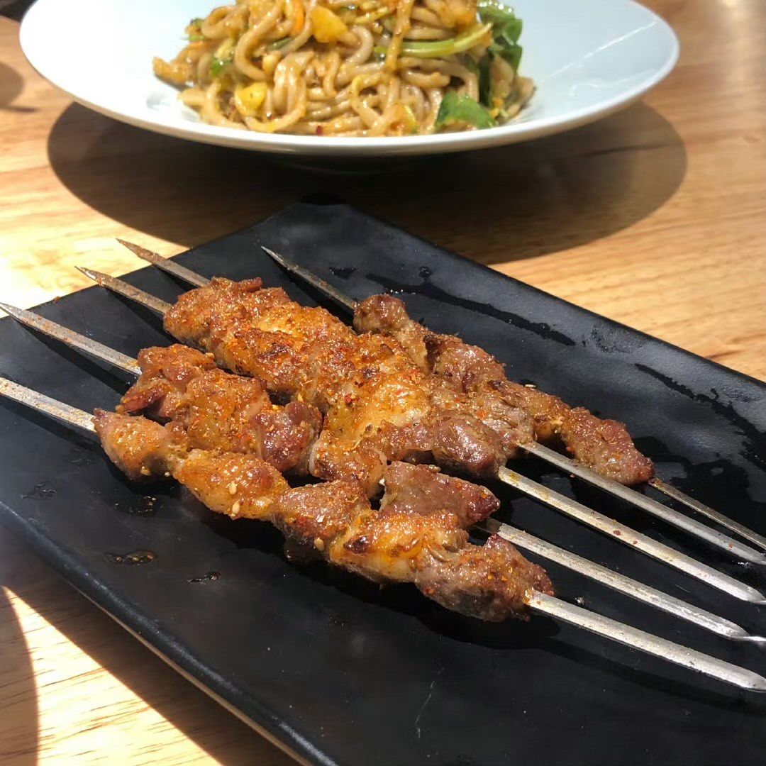 烤全羊天花板!实现羊腿手把肉羊肉串自由!