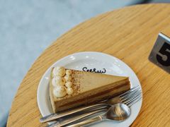 海盐榛子焦糖蛋糕-Seesaw Coffee(苏州中心店)