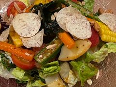 牛油果蟹肉色拉-松涛日本料理
