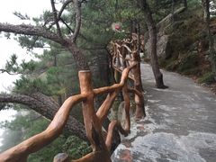 -罗田薄刀峰风景区
