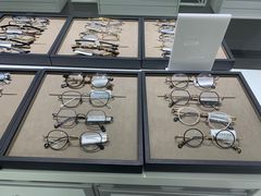 -目艮眼镜SHOWROOM(品牌集合店)