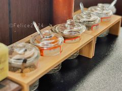 餐具摆设-24 新村雪浓汤(长白山烤肉店)