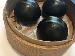 乌金蛋黄流沙包-千灯盛汇·头牌粤菜(致越优城店)