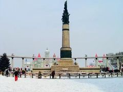 -人民防洪胜利纪念塔