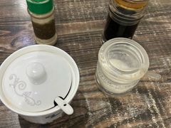 餐具摆设-鱼汤面