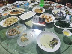 -四川小胡子海鲜(丁村万人海鲜广场店)