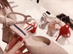 -STUART WEITZMAN(静安嘉里中心店)