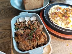 香辣牛蛙文蛤-蜜桃餐厅·伴山(湖滨商业街店)