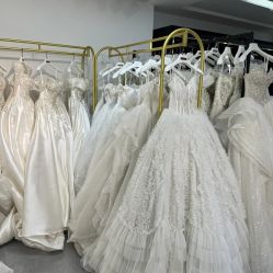 -LOVE SHINE婚纱·红鼎庄龙凤褂·妈妈装定制