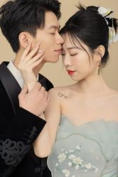点击看大图 -挪娅婚纱摄影皇家会所