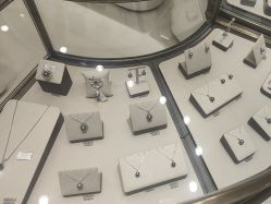 -RUANS阮仕珍珠(北京蓝色港湾店)