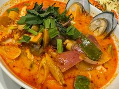 -Chom Cafe and Restaurant
