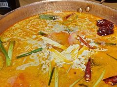 -洱火云南酸菜牛肉火锅(石景山当代商城店)
