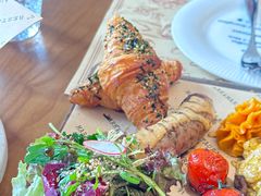 -Mark&Mars Restaurant