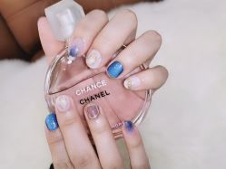 -爱小小美甲美学