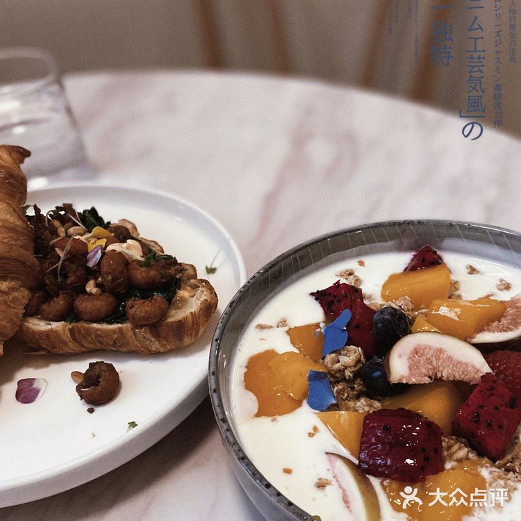 The cue brunch&Bistro