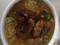 牛腩拼猪肠面-海幢瑞芳饮食店