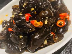 凉拌木耳-潮三爷砂锅焗海鲜·生腌·海鲜粥(朝晖店)