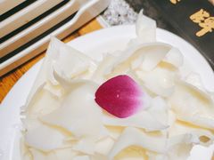 -老牌坊云南鱼豆花火锅(哈西万达店)