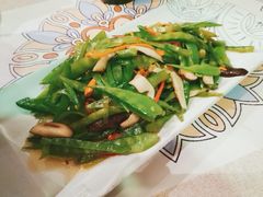 五彩花菇荷兰豆-云海肴·汽锅鸡·云南菜(美罗城店)