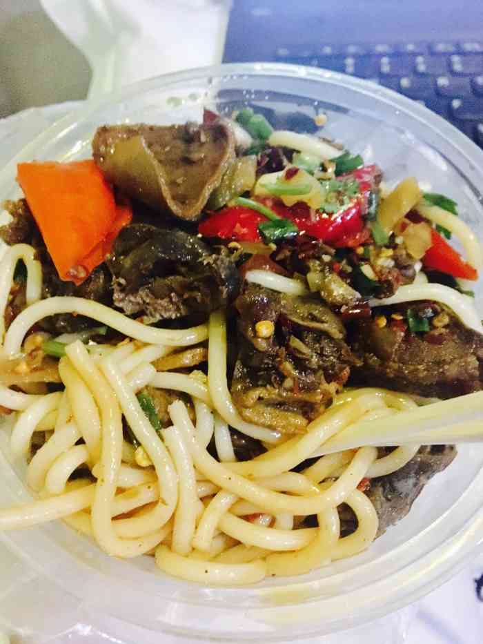 福喜洪江鸭子粉(政府店)-"[薄荷]环境:洪江县城整个不大,从酒店.