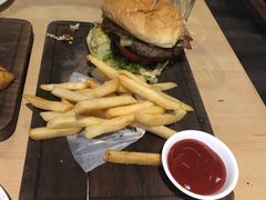 -LENBACH兰巴赫西餐啤酒坊(大连东港店)
