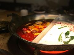 -湊湊火锅·茶憩(杭州湖滨银泰in77店)