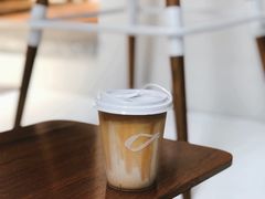 -Line 咖啡(石厦花园店)