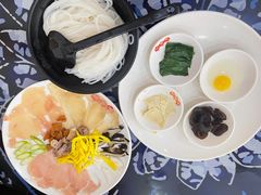 -桥香园云南过桥米线(金马碧鸡店)