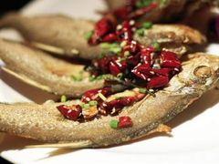 炸小鱼-巴陵全鱼席(湖南老字号汴河街店 )