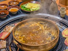 -阿山卓·野生菌火锅·纳西火塘烤肉