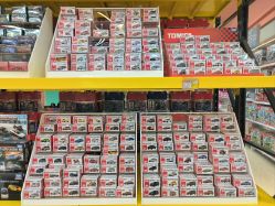 -卡通派潮品玩具折扣仓(青岛新城吾悦广场店)