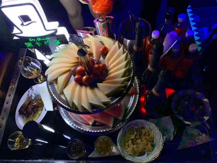 oscar nightclub奥斯卡剧院式酒吧(沈阳店)
