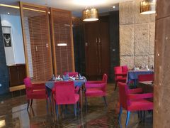 -粤尚腾香居中餐厅(首都机场希尔顿店)