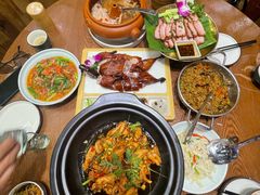 -老滇山寨•云南特色菜•地方菜•民族风情歌舞表演(金碧店)