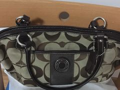 -爱革·奢品·鞋包·衣物·家居(宝地广场店)