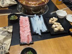 -果松木炭酸菜铜火锅·外婆参鸡汤