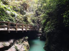 -龙水峡地缝景区