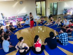 -亚太瑜伽普拉提学院