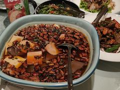 -海派美食·家宴海鲜青岛菜·石锅鲽鱼头(东方城店)