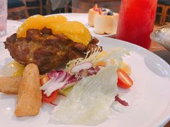 -more than meow吴止猫主题餐厅(承德 中船汇店)