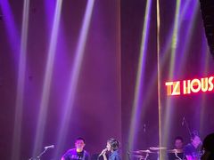 -TZ House音乐现场(来福士中心店)