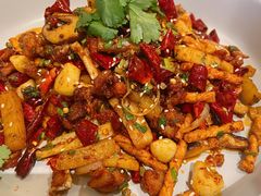 -渔语鱼新川菜Bistro(万象天地店)
