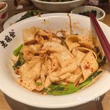 大口吃面啦