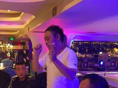 -巴特餐饮6加1音乐餐吧·新疆菜