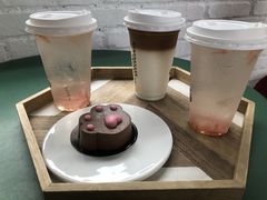 -喵屿·大理花园猫咖