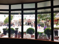 景观位-WOLFGANG PUCK KITCHEN & BAR(迪士尼小镇店)